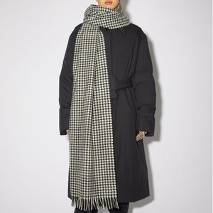 Houndstooth Checked Scarf