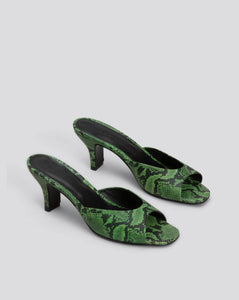Kitten Heel
